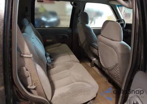 1999 Chevrolet Tahoe Ls z USA, uszkodzony, nr VIN 1GNEC13R6XJ399568